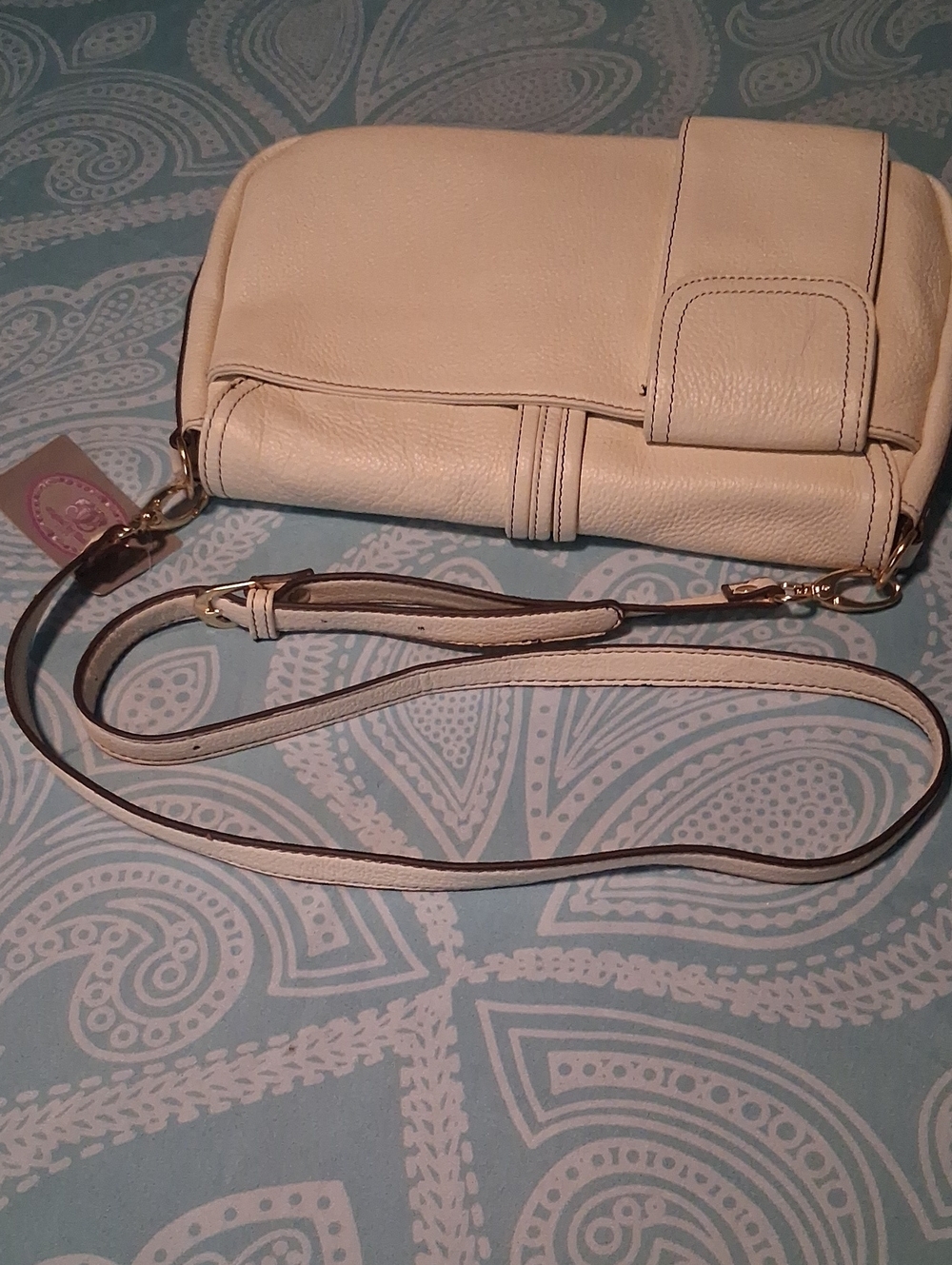 Sharif Cream Leather Crossbody Handbag with Embossed Logo - Picture 7 of 8